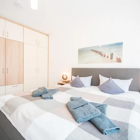 Youngfamily, Am Alten Deich 14 2 Apartment *